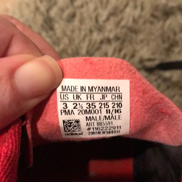 ⚽️⚽️Adidas ⚽️⚽️ - Picture 3 of 3